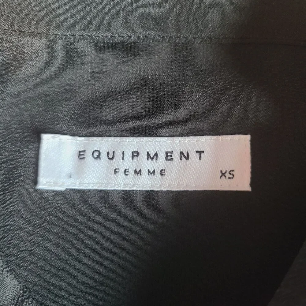 Equipment Femme XS 100% Silk Black Pintuck Button Down Blouse Top Soft Signature - Picture 7 of 10